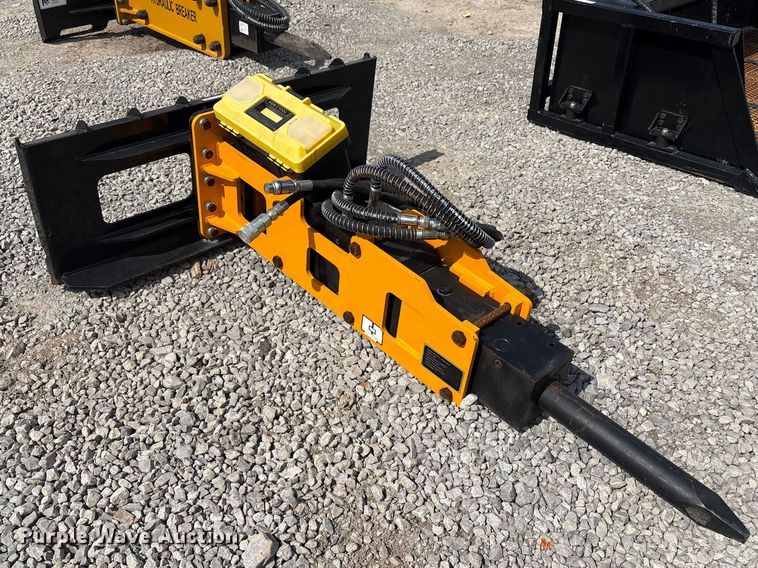 image for item EV2820 2024 GIYI 680 Skid Steer Breaker