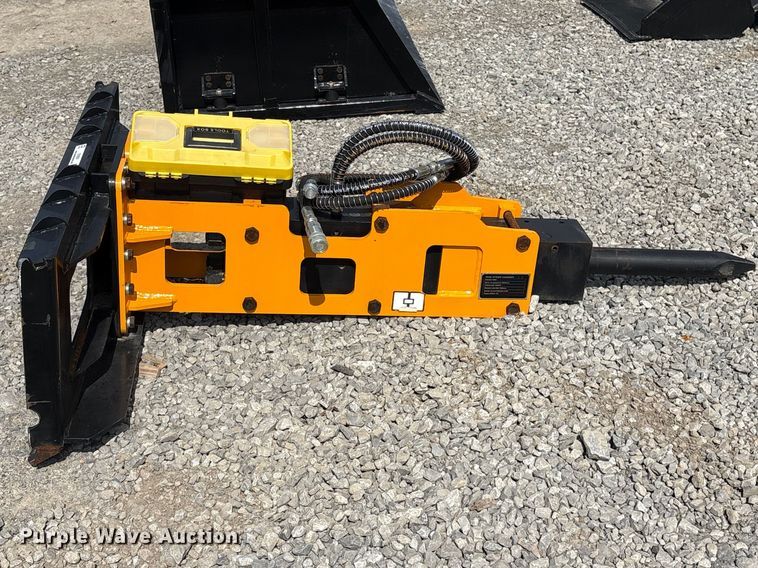 image for item EV2820 2024 GIYI 680 Skid Steer Breaker