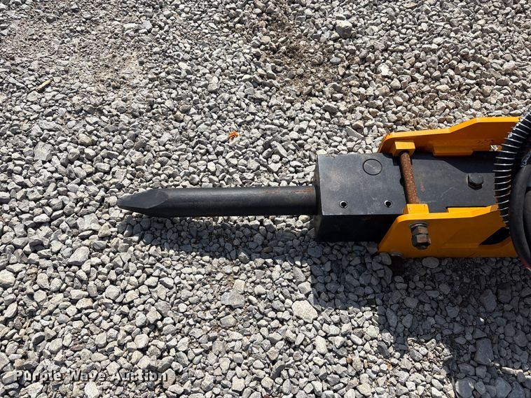 image for item EV2820 2024 GIYI 680 Skid Steer Breaker