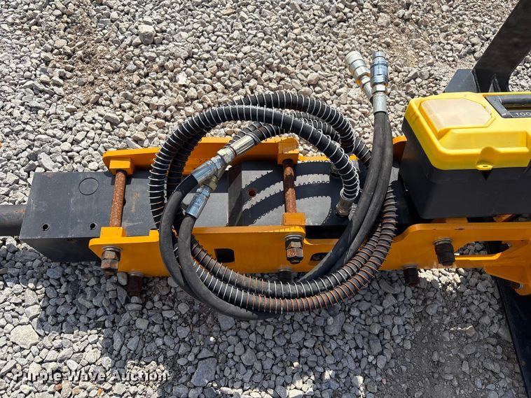 image for item EV2820 2024 GIYI 680 Skid Steer Breaker