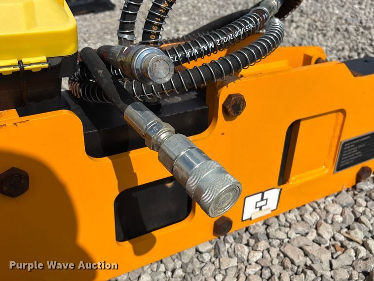 image for item EV2820 2024 GIYI 680 Skid Steer Breaker