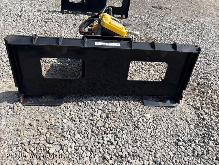 image for item EV2820 2024 GIYI 680 Skid Steer Breaker