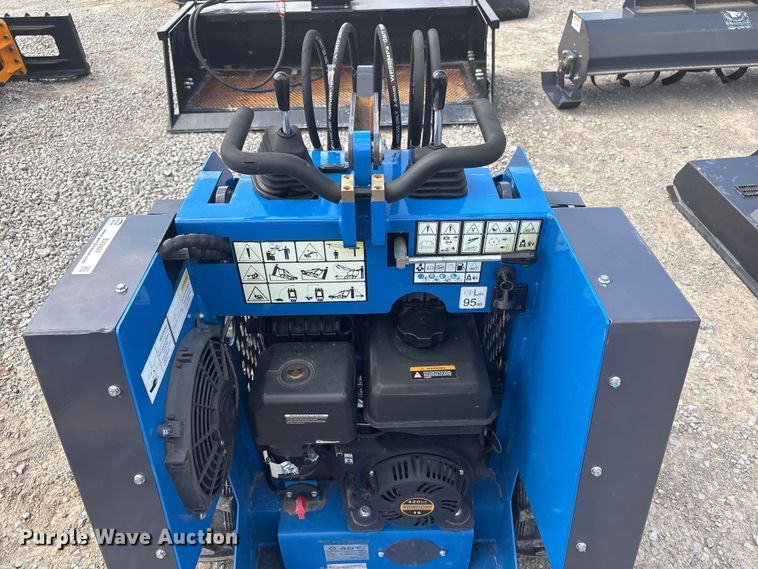 image for item EV2827 2025 AGT MX-MRW14 compact utility loader