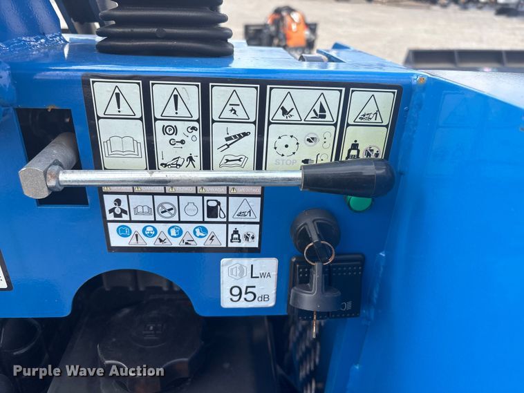 image for item EV2827 2025 AGT MX-MRW14 compact utility loader