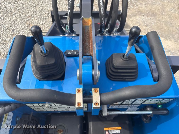 image for item EV2827 2025 AGT MX-MRW14 compact utility loader