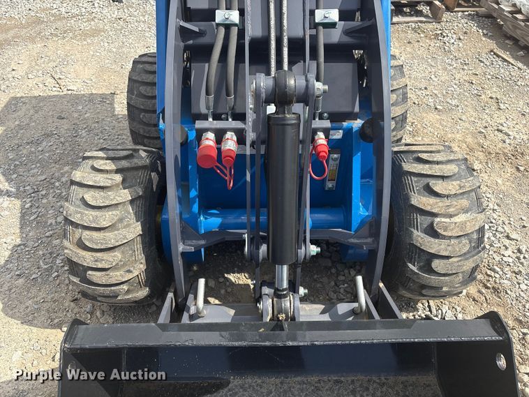 image for item EV2827 2025 AGT MX-MRW14 compact utility loader