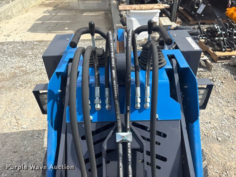 image for item EV2827 2025 AGT MX-MRW14 compact utility loader