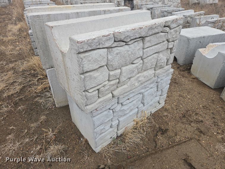 image for item EV5532 (25) concrete blocks