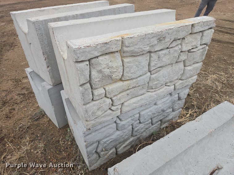 image for item EV5533 (25) concrete blocks
