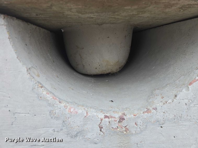 image for item EV5533 (25) concrete blocks