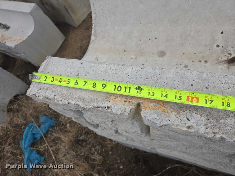 image for item EV5533 (25) concrete blocks