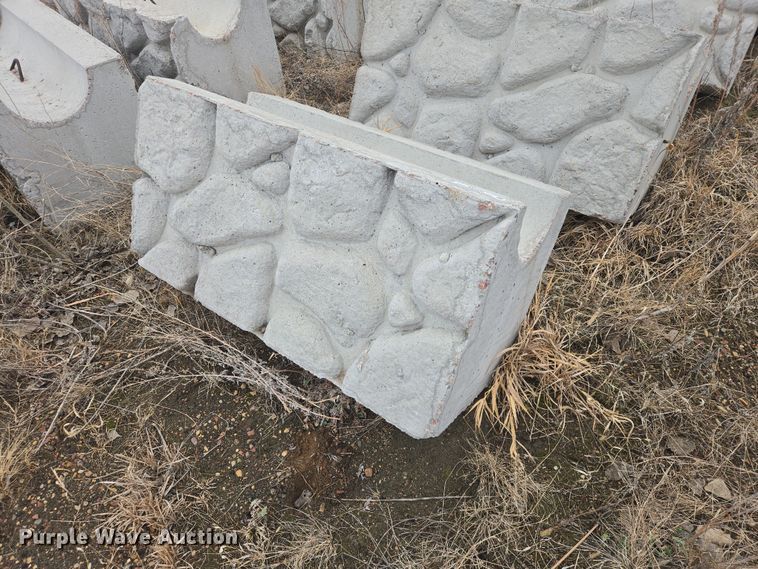 image for item EV5534 (19) concrete blocks