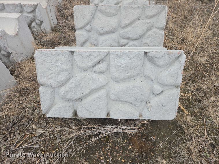 image for item EV5534 (19) concrete blocks