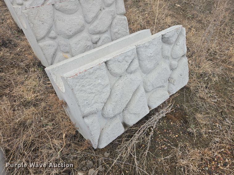 image for item EV5534 (19) concrete blocks