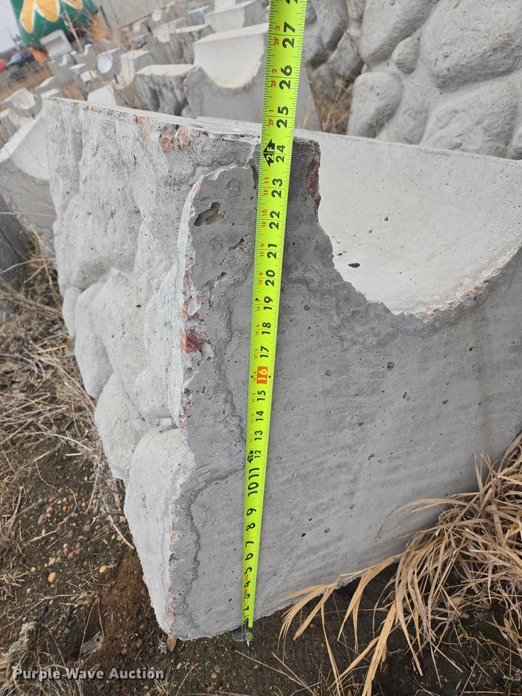 image for item EV5534 (19) concrete blocks