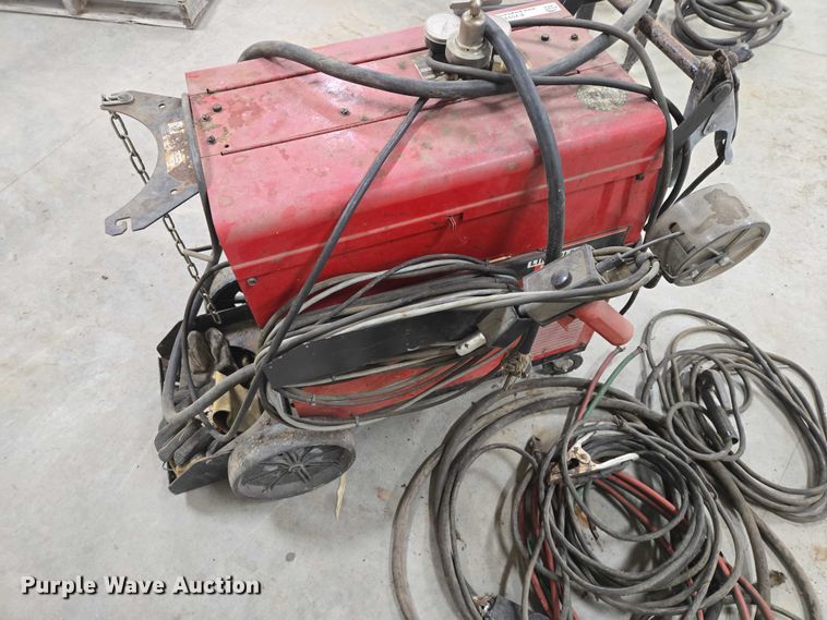 image for item EV5535 Lincoln Power Mig 200 welder