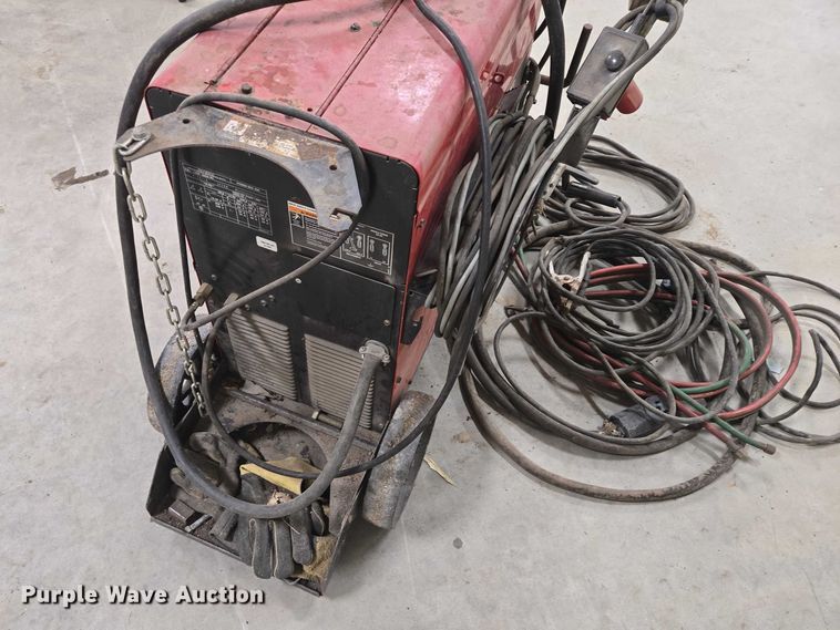 image for item EV5535 Lincoln Power Mig 200 welder