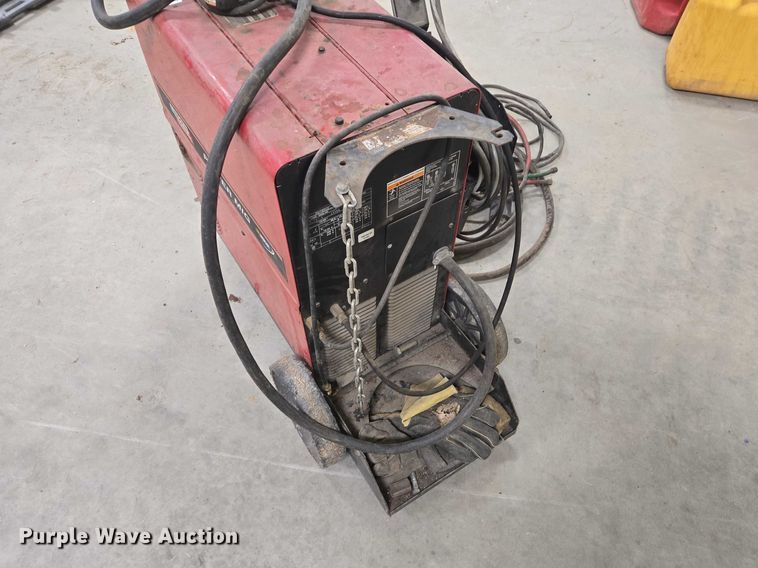 image for item EV5535 Lincoln Power Mig 200 welder
