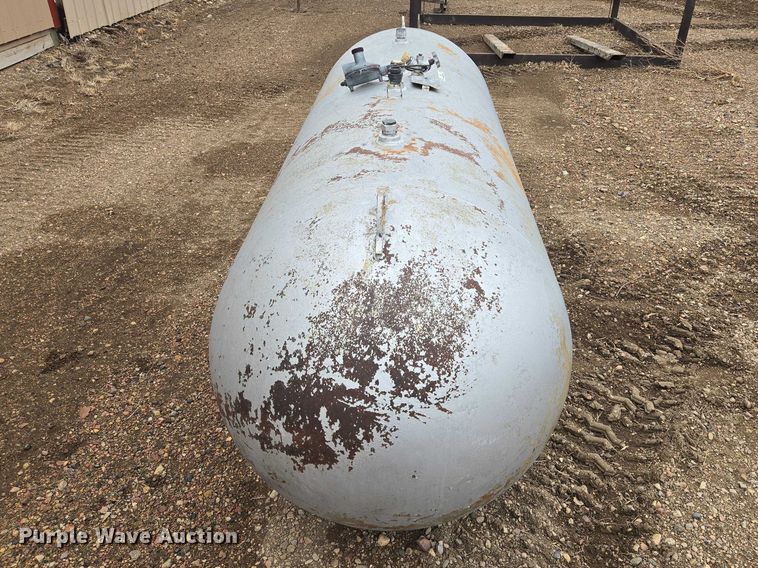image for item EV5538 1982 American Welding & Tank Co propane tank