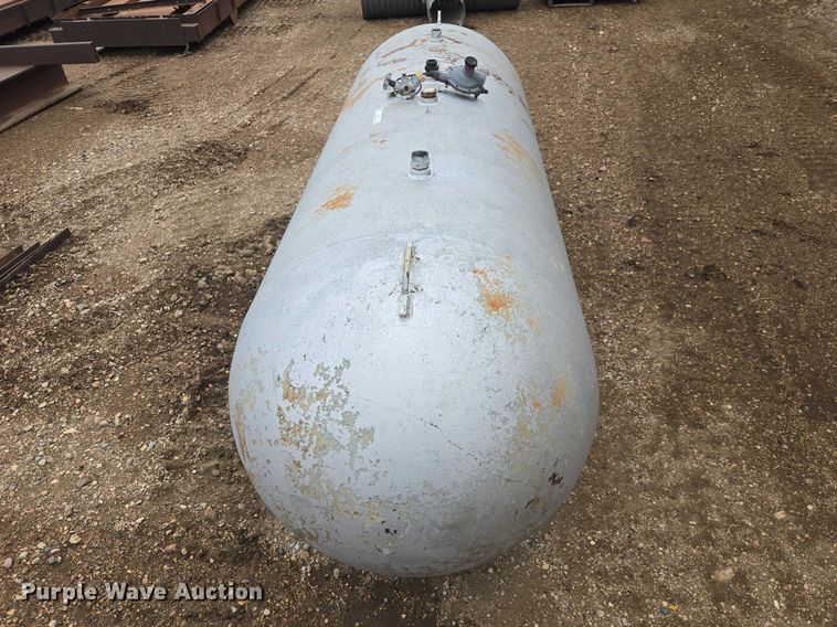 image for item EV5538 1982 American Welding & Tank Co propane tank