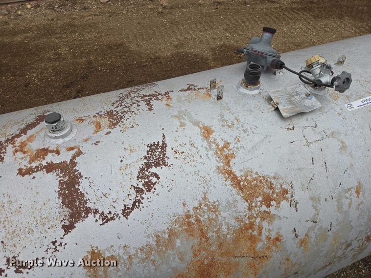 image for item EV5538 1982 American Welding & Tank Co propane tank