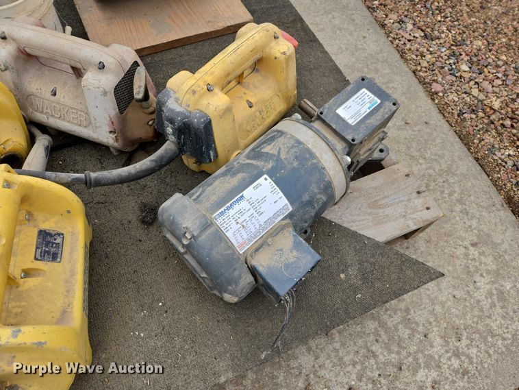 image for item EV5545 Concrete vibrators