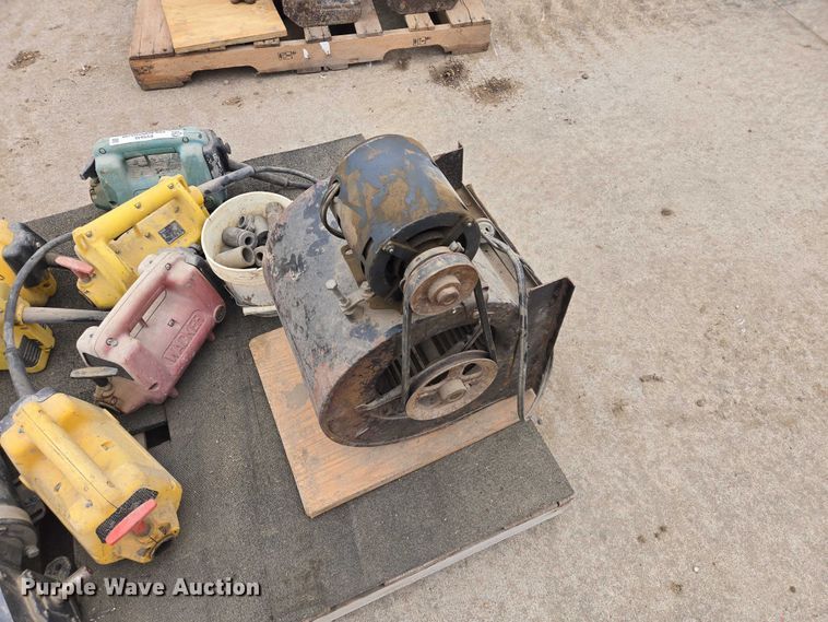 image for item EV5545 Concrete vibrators