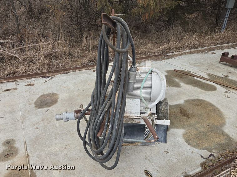 image for item EV5546 Concrete silo wall form machine