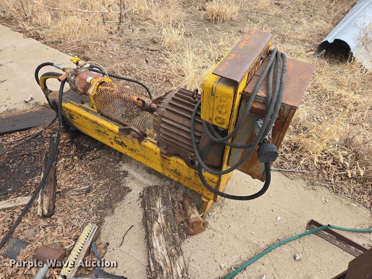 image for item EV5546 Concrete silo wall form machine