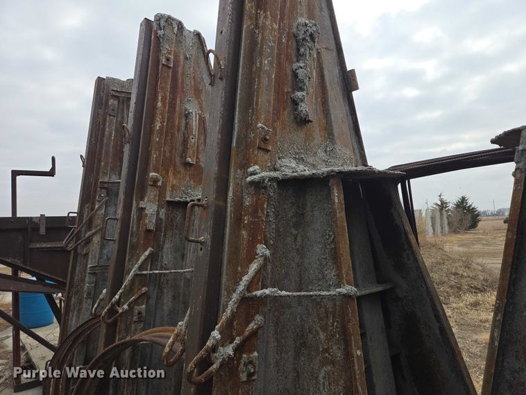 image for item EV5547 (7) concrete silo forms