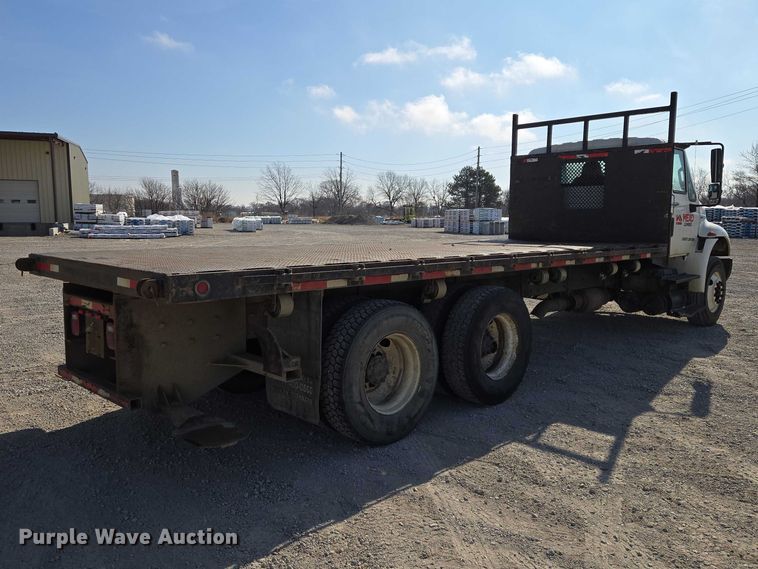image for item EV5569 2011 International 4400 SBA flatbed truck