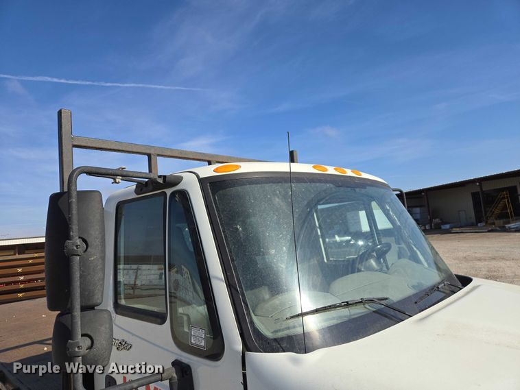 image for item EV5569 2011 International 4400 SBA flatbed truck