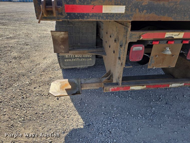 image for item EV5569 2011 International 4400 SBA flatbed truck