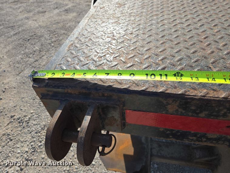 image for item EV5569 2011 International 4400 SBA flatbed truck