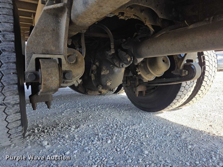 image for item EV5569 2011 International 4400 SBA flatbed truck