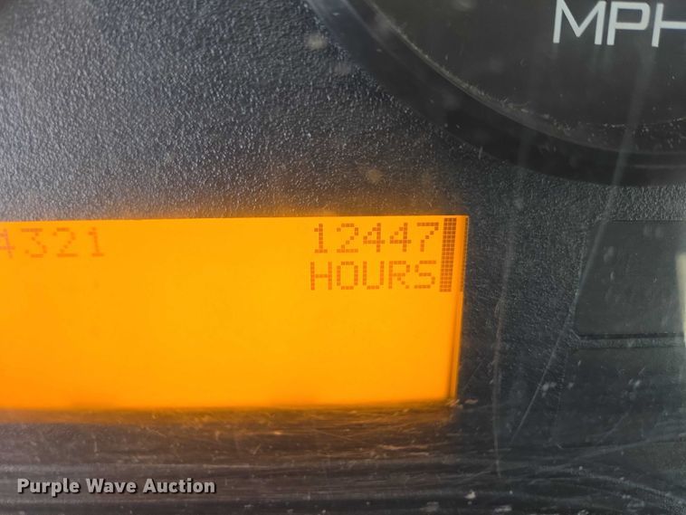 image for item EV5569 2011 International 4400 SBA flatbed truck