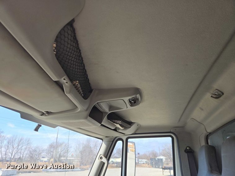 image for item EV5569 2011 International 4400 SBA flatbed truck