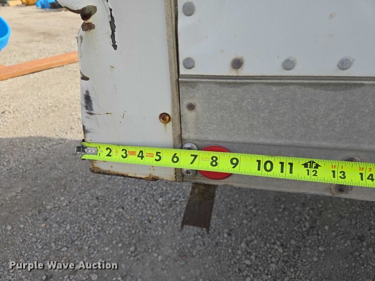 image for item EV5570 1998 Chevrolet C6500 box truck