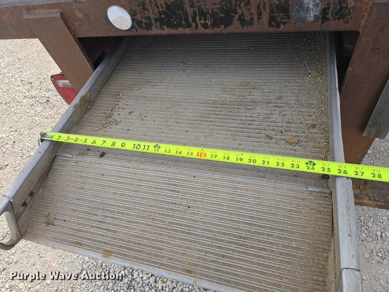 image for item EV5570 1998 Chevrolet C6500 box truck