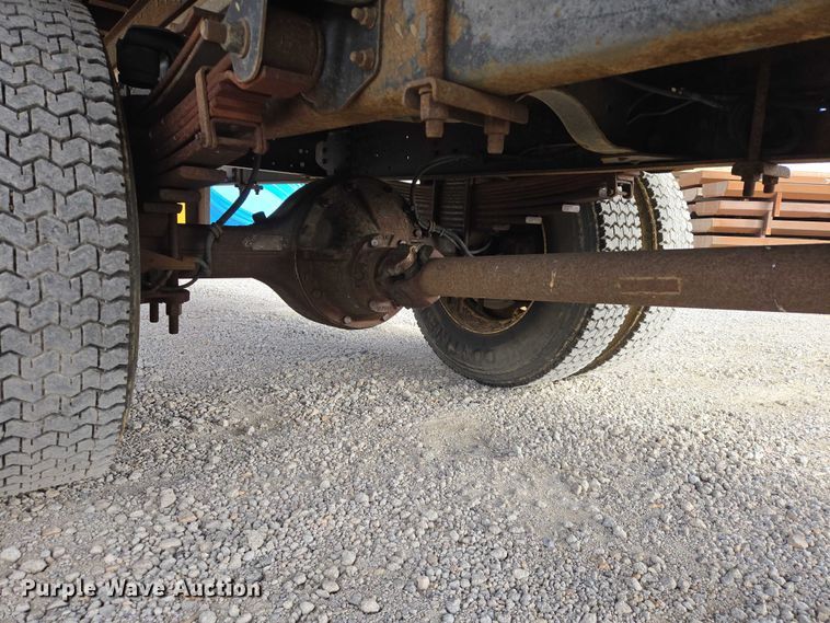 image for item EV5570 1998 Chevrolet C6500 box truck