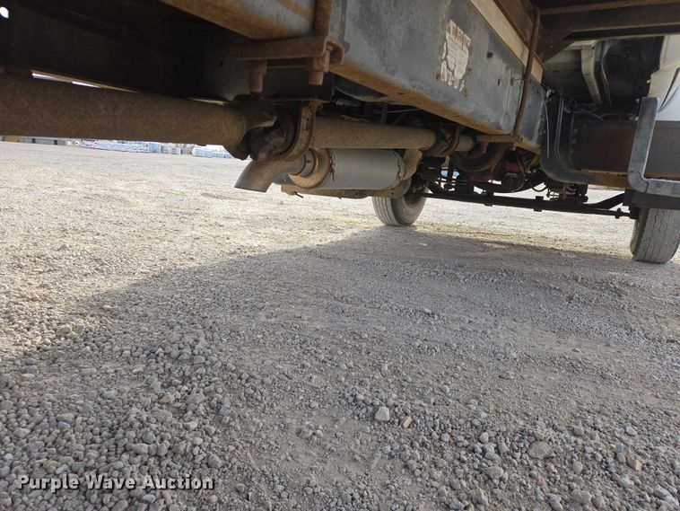 image for item EV5570 1998 Chevrolet C6500 box truck