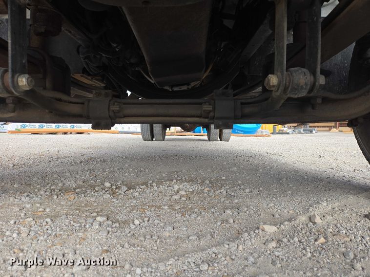 image for item EV5570 1998 Chevrolet C6500 box truck