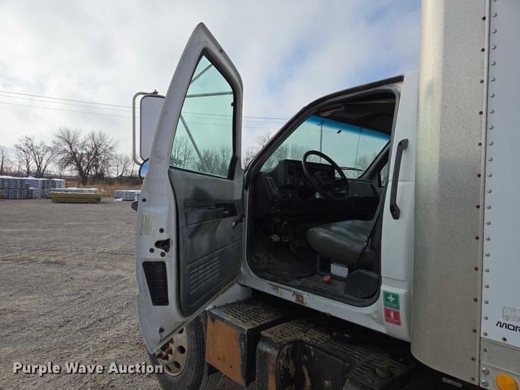 image for item EV5570 1998 Chevrolet C6500 box truck