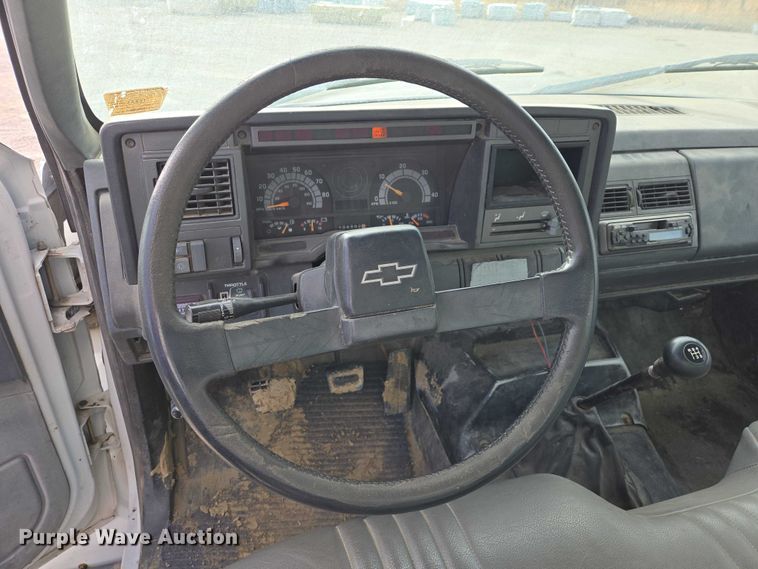 image for item EV5570 1998 Chevrolet C6500 box truck