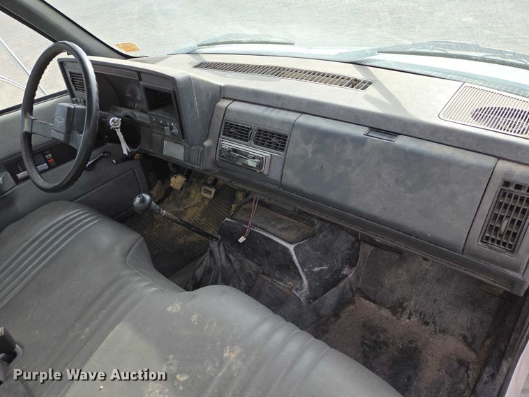 image for item EV5570 1998 Chevrolet C6500 box truck