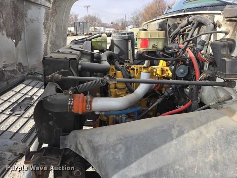 image for item EV5570 1998 Chevrolet C6500 box truck