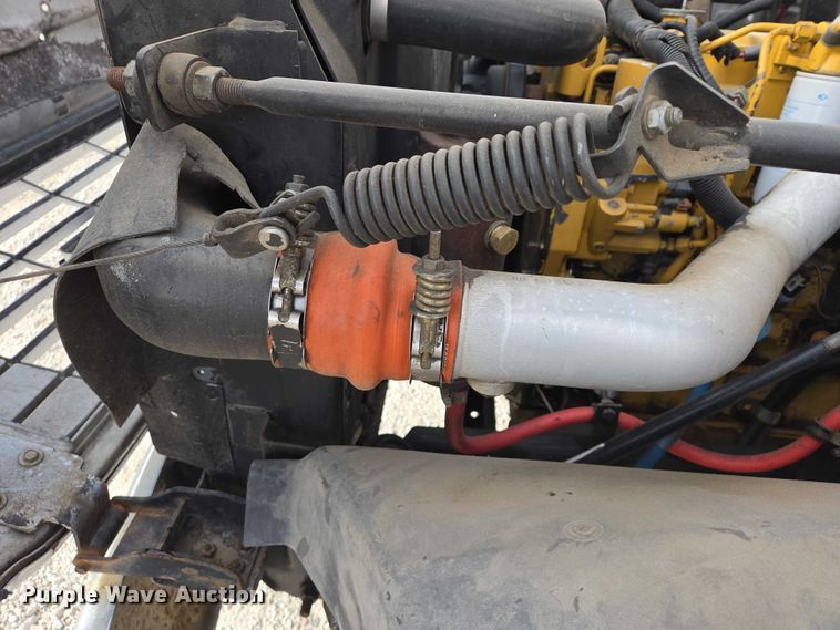 image for item EV5570 1998 Chevrolet C6500 box truck