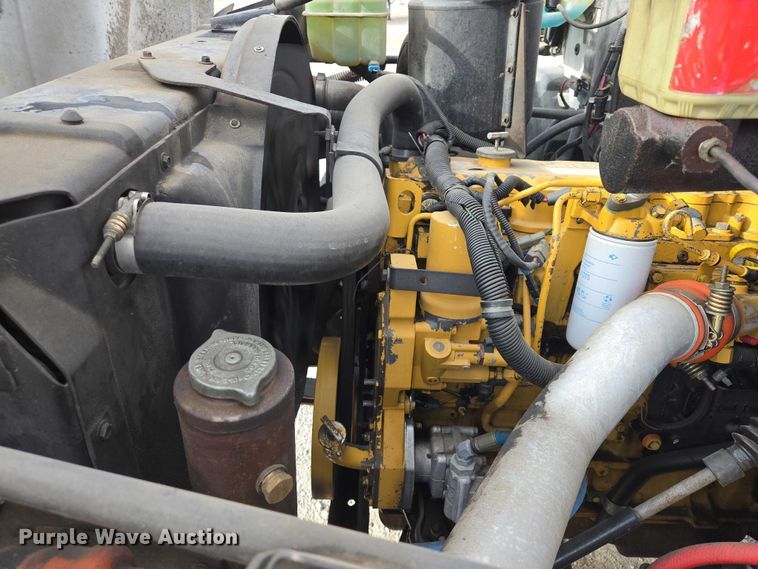 image for item EV5570 1998 Chevrolet C6500 box truck