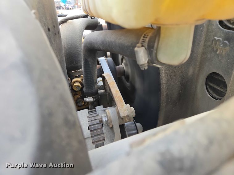 image for item EV5570 1998 Chevrolet C6500 box truck