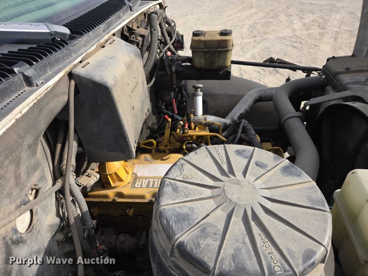 image for item EV5570 1998 Chevrolet C6500 box truck